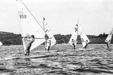 First concentration of windsurfers (Rue des Archives) - Muzeo.com