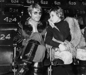 Jean Pierre Kalfon and Valerie Lagrange Dressed As Hipppies on November 18 (anonymous) - Muzeo.com