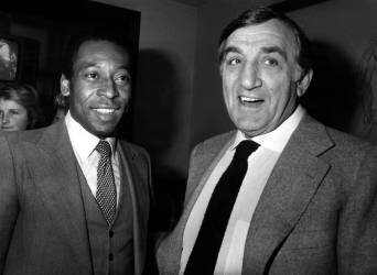 Lino Ventura With Footballer Pele in 1981 (anonymous) - Muzeo.com