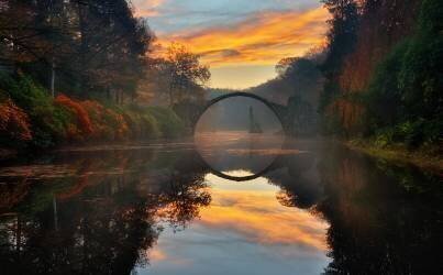 Autumn garden... (Krzysztof Browko) - Muzeo.com