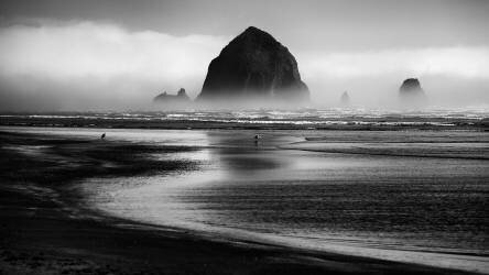 Cannon Beach (Martin Rak) - Muzeo.com