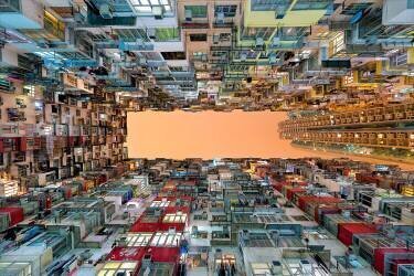 Crowded spaces (Gerald Macua) - Muzeo.com