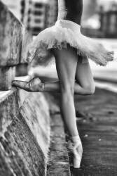 Dancer (Michael Groenewald) - Muzeo.com