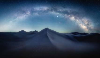 Desert starry sky (Yuan Cui) - Muzeo.com