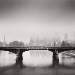 Financial Fog (Ronny Behnert) - Muzeo.com