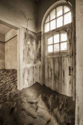 Haunted House (Fion Wong) - Muzeo.com