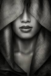 Hood (Azalaka) - Muzeo.com