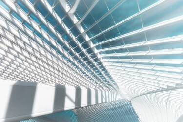 Icy Light (Adrian Popan) - Muzeo.com