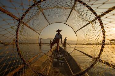 Inle Fisherman (Gunarto Song) - Muzeo.com