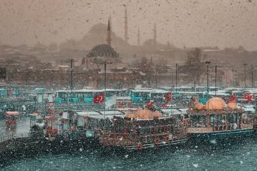 Istanbul (Meric Aktar) - Muzeo.com