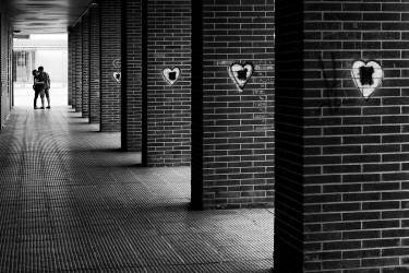 Lovers at the end (Kike Balenzategui) - Muzeo.com