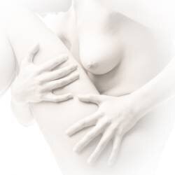 Milky white (Aurimas Valevicius) - Muzeo.com