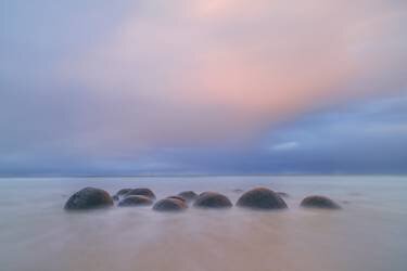Moeraki Boulders (Hua Zhu) - Muzeo.com