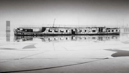 Old Lady (Ronny Behnert) - Muzeo.com