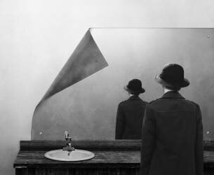 Phantom (XibiaoHuang) - Muzeo.com