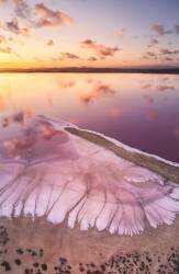 Pink lake (Antonio Carrillo Lopez) - Muzeo.com