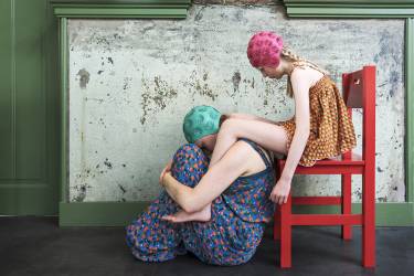 Seated (Ton Dirven) - Muzeo.com