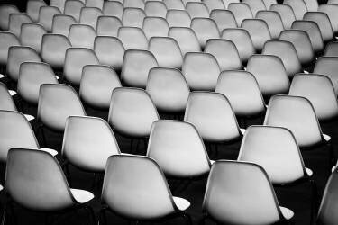 Seats (Peter Pfeiffer) - Muzeo.com