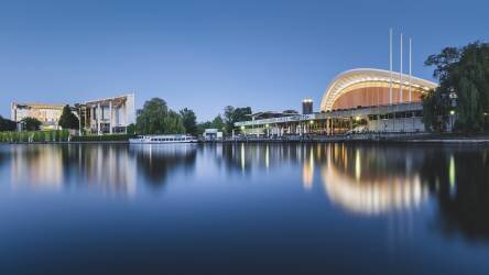 Spreeufer (Ronny Behnert) - Muzeo.com