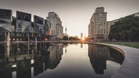 Strausberger Platz (Ronny Behnert) - Muzeo.com