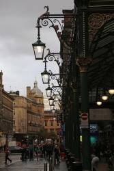 Traditional lamps at a street near central railroad station (Michael Pasdzior) - Muzeo.com