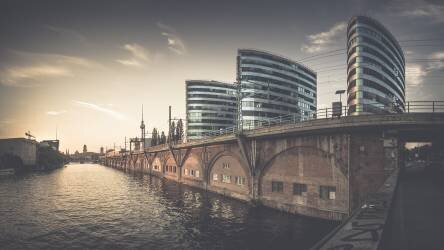 Trias (Ronny Behnert) - Muzeo.com