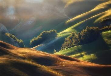 Tuscany Sunrise (Jarek Pawlak) - Muzeo.com