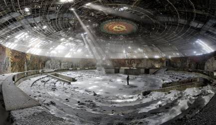 Untitled (Milen Dobrev) - Muzeo.com