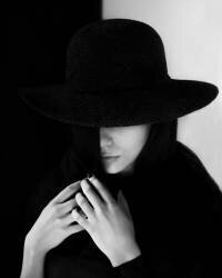 Untitled (Bobby Kostadinov) - Muzeo.com