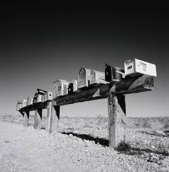 Voiture des années 50 abandonnée (W Cole Alan) - Muzeo.com