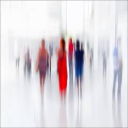 Women in red (Anette Ohlendorf) - Muzeo.com