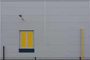 Yellow Window (Jan Niezen) - Muzeo.com