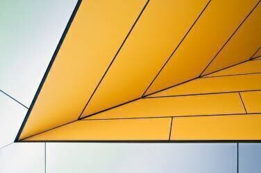 Yellow dart (Linda Wride) - Muzeo.com