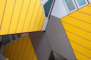Yellow houses 3 (Andrea Incerti) - Muzeo.com