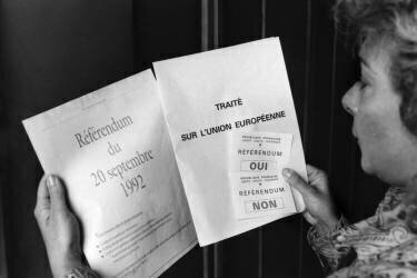 Maastricht Treaty (Rue des Archives) - Muzeo.com