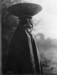 Maricopa girl (Edward S. Curtis) - Muzeo.com