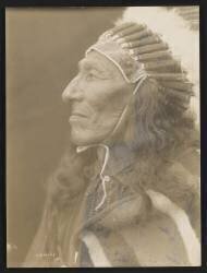 Red Shirt (Edward S. Curtis) - Muzeo.com