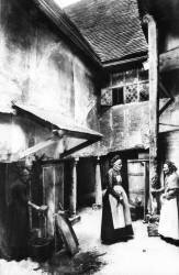 La Cour Intérieure de The Biggin, Hitchen (Francis Frith) - Muzeo.com