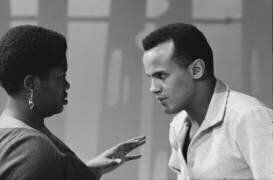 Harry Belafonte with Odetta on set of tv special (Orlando Suero) - Muzeo.com