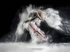 Frenzy (Pauline Pentony) - Muzeo.com
