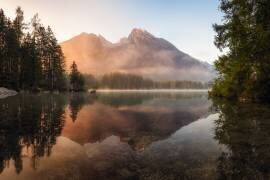 Glowing Mist (Daniel Gastager) - Muzeo.com