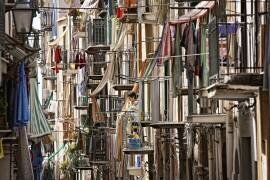 Humans clothes (Giovanni Bicerna) - Muzeo.com