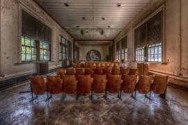Owl school (Els Keurlinckx) - Muzeo.com