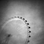 Spinning round (Vangelis Bagiatis) - Muzeo.com