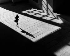 Stepping out (Marc Huybrighs) - Muzeo.com