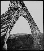 Le viaduc de Garabit, ensemble vue de côté (anonymous) - Muzeo.com