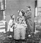 Manchu Ladies (John Thomson) - Muzeo.com